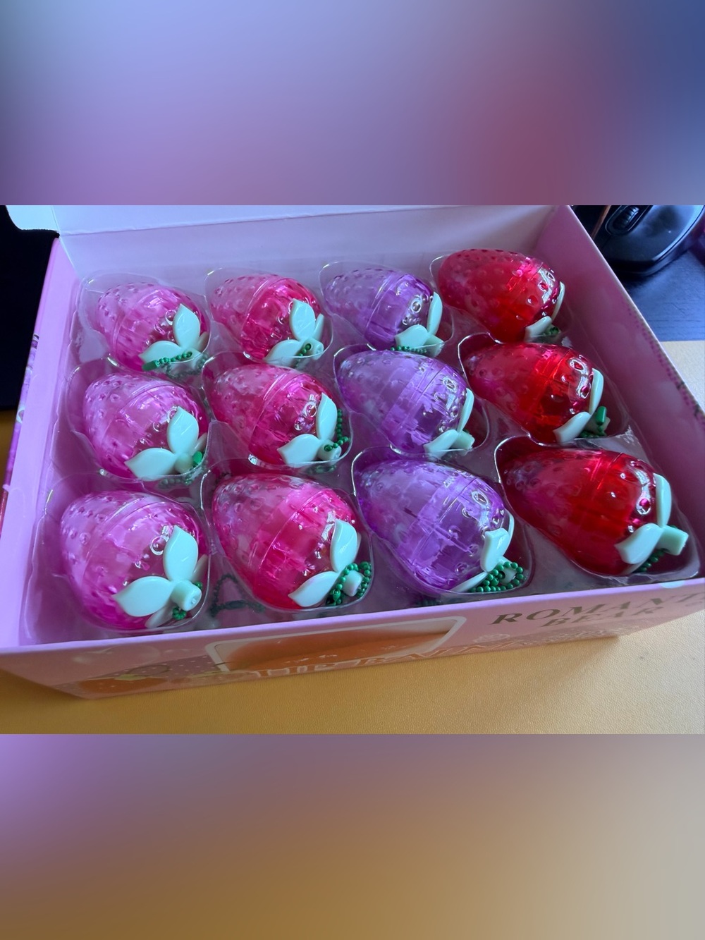 Vintage Strawberry Lip Gloss Pods